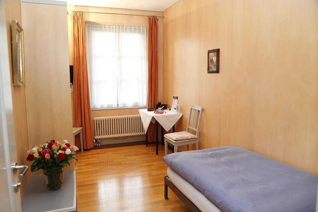 Gasthof Gyrenbad Turbenthal Quarto foto